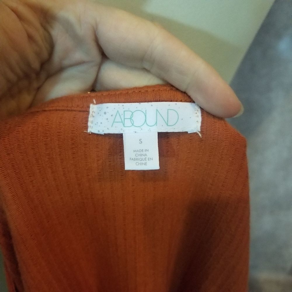 5/$25 Summer Sale!!!‎ Abound Orange Scoop Neck Button Down Top Sz Small - Picture 4 of 5